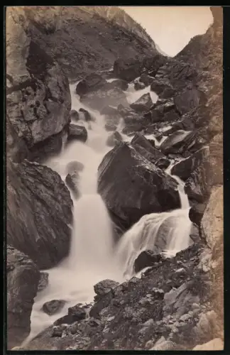 Fotografie unbekannter Fotograf, Ansicht Kandersteg, oberer Teil der Kanderfälle, Wasserfall
