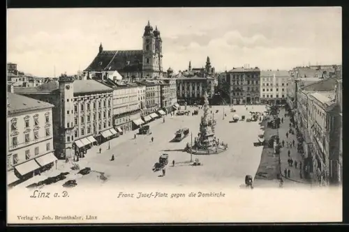 AK Linz a. D., Franz Josef-Platz gegen die Domkirche, Strassenbahn
