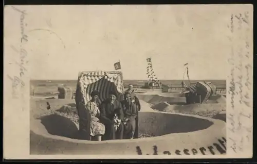 Foto-AK Kellenhusen, Badegäste im Strandkorb