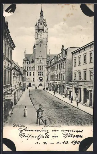 AK Dessau, Rathausstrasse mit Rathaus und Geschäften aus der Vogelschau