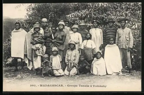 AK Madagascar, Groupe Tanala à Vohidahy, nackte Afrikanerin