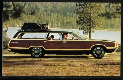 AK Auto Ford 1971 Country Squire an einem See
