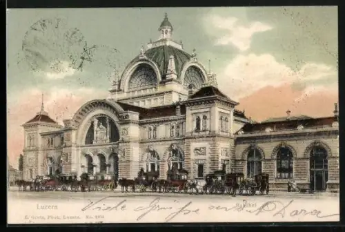 AK Luzern, Blick zum Bahnhof, Pferdekutschen