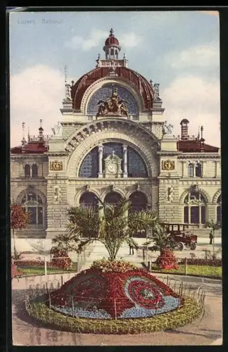 AK Luzern, Bahnhof mit Passanten