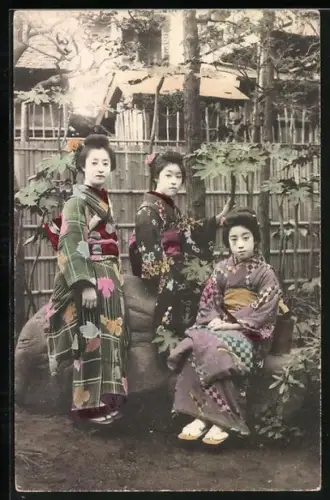 AK Geishas unter Bäumen