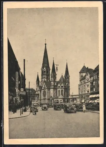 AK Berlin-Charlottenburg, Strassenpartie mit Apotheke und Gedächtniskirche