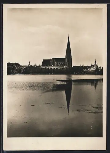 Foto-AK Deutscher Kunstverlag, Nr. 12: Schwerin / Mecklenburg, Pfaffenteich mit Dom