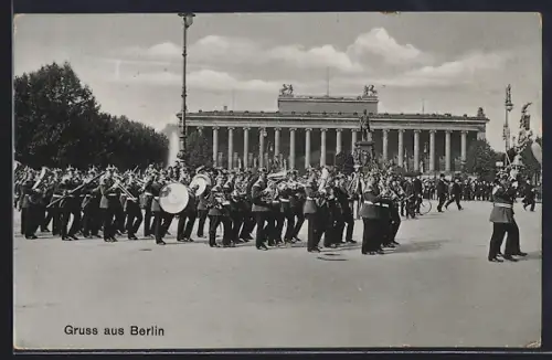 AK Berlin, Militärparade vor dem Alten Museum