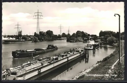 AK Recklinghausen-Süd, Hafen, Schiffe