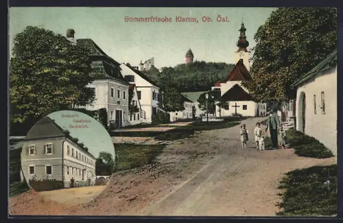 AK Klam /Ob. Öst., Gasthaus zum Bachwirt, Strassenpartie mit Kirche