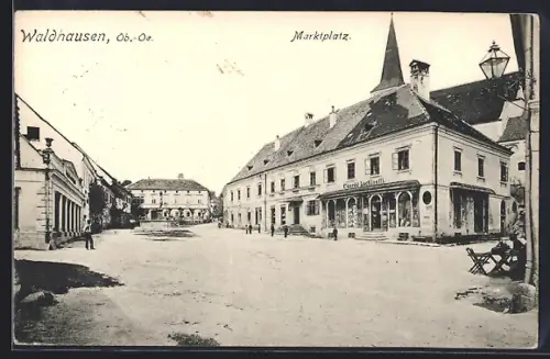 AK Waldhausen /Ob.-Oe., Geschäft v. Conrad Luchinetti, Marktplatz