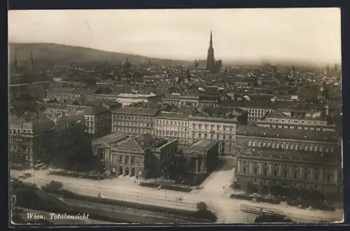 AK Wien, Totalansicht und Strassenpartie mit Strassenbahn