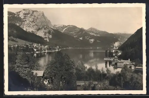 AK Grundlsee, Ortschaften am See mit Berglandschaft