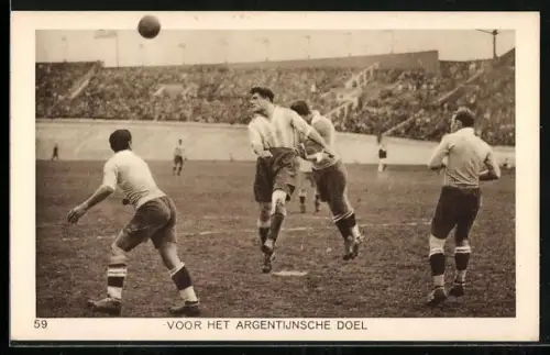 AK Amsterdam, Olympia 1928, Fussballmatch Urugay-Argentinien, Kopfball