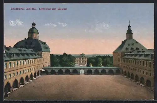 AK Gotha, Residenz, Schlosshof, Museum