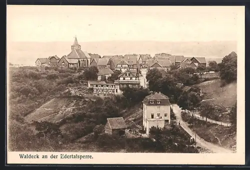 AK Waldeck / Hessen, Ortsansicht, Kirche, Fachwerkhäuser an der Edertalsperre