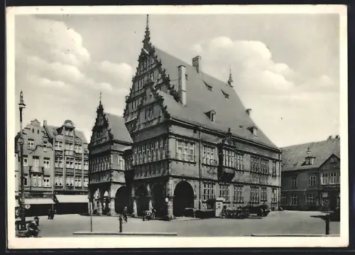 AK Paderborn, Rathausplatz mit Geschäften und Rathaus