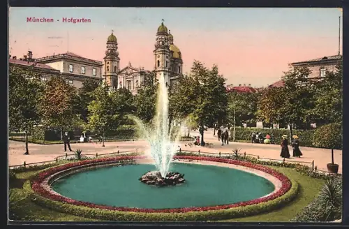 AK München, Hofgarten mit Springbrunnen