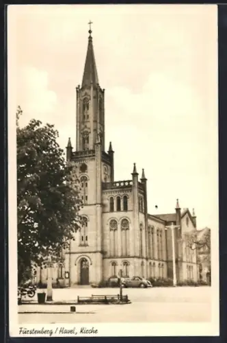 AK Fürstenberg /Havel, Kirche mit Strassenpartie