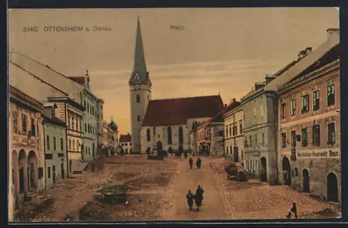 AK Ottensheim a. Donau, Platz mit Märktischem Feuerwehr-Depot und Kirche