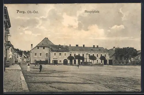 AK Perg /Ob.-Öst., Hauptplatz mit Cafe & Gasthaus