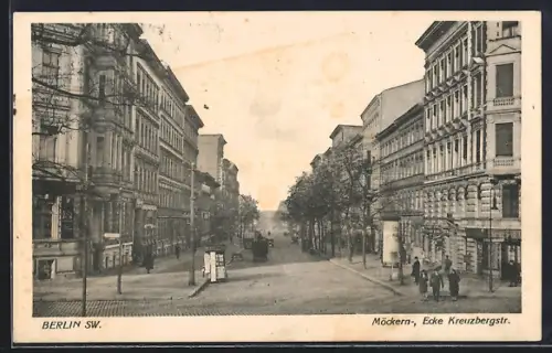 AK Berlin, Möckern- Ecke Kreuzbergstrasse mit Litfasssäule