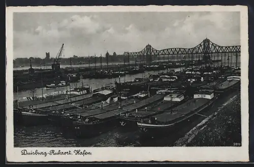 AK Duisburg-Ruhrort, Hafen mit angelegten Frachtern