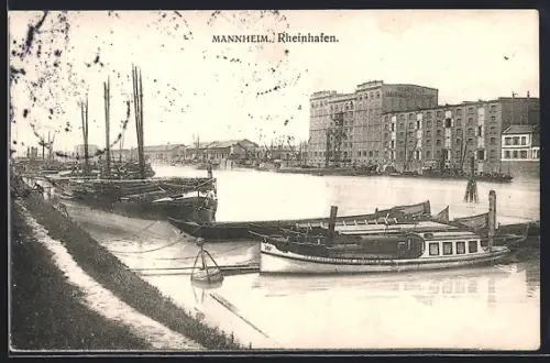 AK Mannheim, Schiffe am Quai im Hafen