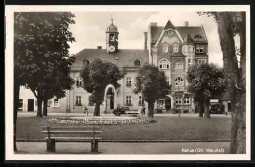 AK Rehau /Ofr., Maxplatz, Brunnen
