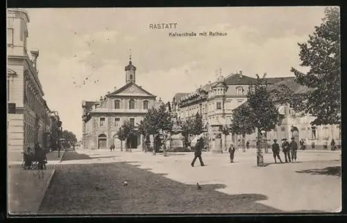 AK Rastatt, Kaiserstrasse mit Rathaus