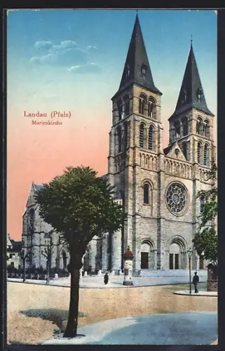 AK Landau (Pfalz), Strassenpartie an der Marienkirche