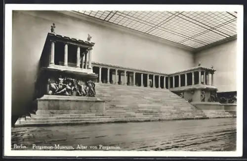 AK Berlin, Pergamon-Museum, Altar von Pergamon