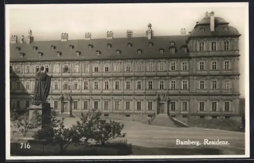 AK Bamberg, Residenz mit Denkmal aus der Vogelschau