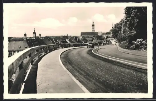 AK Landsberg a. Lech, Neue Bergstrasse mit Stadtblick