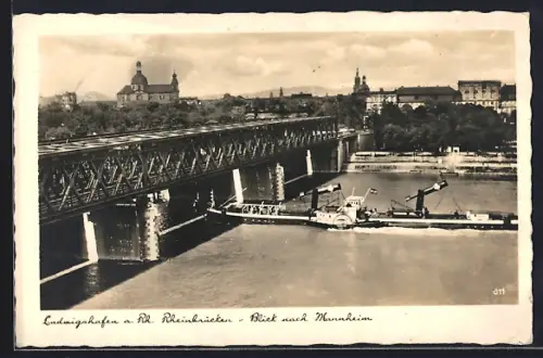 AK Ludwigshafen / Rhein, Rheinbrücken, Blick nach Mannheim