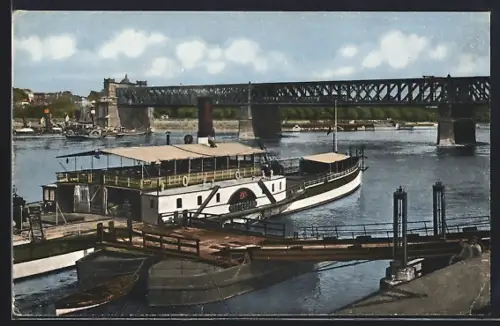 AK Ludwigshafen / Rhein, Rheindampfer Rotterdam am Anleger mit Rheinbrücke