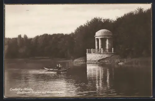 AK Krefeld, Stadtwald-Weiher mit Deusstempel und Ruderern