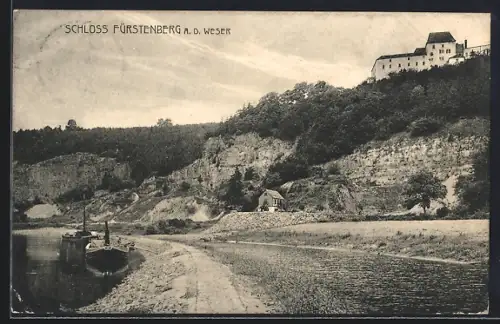 AK Fürstenberg a. d. Weser, Uferpartie mit Schloss auf Anhöhung