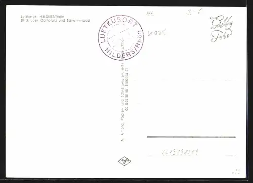 AK Hilders, Blick über Golfplatz und Schwimmbad, Gesamtansicht des Ortes