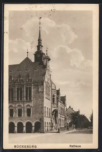 AK Bückeburg, Rathaus mit Strasse