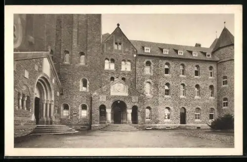 AK Clervaux, L`Abbaye, Cour d`Entrée