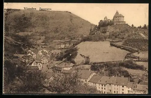 AK Vianden, Panorama mit Burgruine