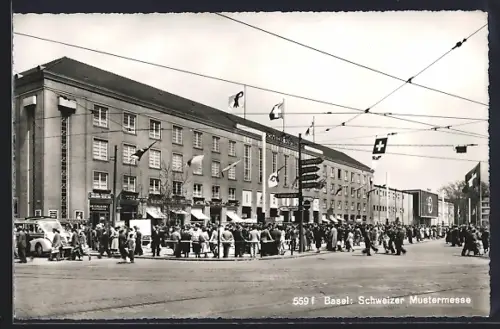 AK Basel, Schweizer Mustermesse, Blick auf das Ausstellungsgebäude