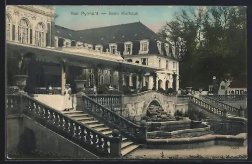 AK Bad Pyrmont, Das Kurhaus mit Aussenbereich