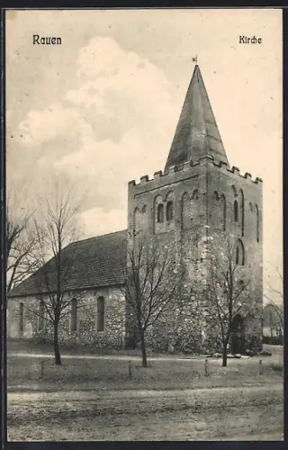 AK Rauen / Mark, Strassenpartie an der Kirche