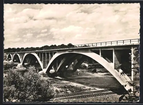 AK Leipheim /Do., Brücke der Bundesautobahn München-Stuttgart