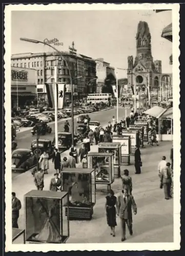 AK Berlin-Charlottenburg, Kurfürstendamm mit Blick auf Gedächniskirche