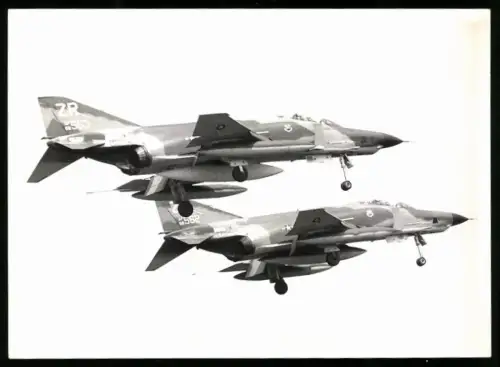 Fotografie Flugzeug Douglas F-4 Phantom, USAF Kampfjets im Formationsflug
