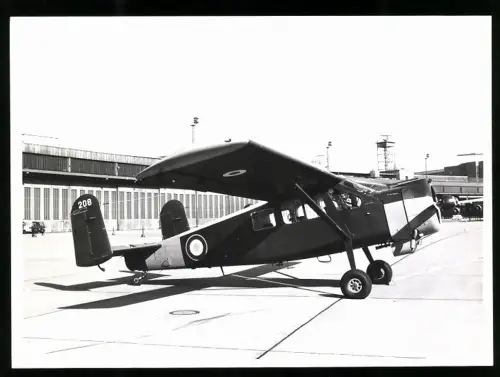 Fotografie Flugzeug Einmotoriger Hochdecker, Royal Air Force 208 in Berlin-Tempelhof