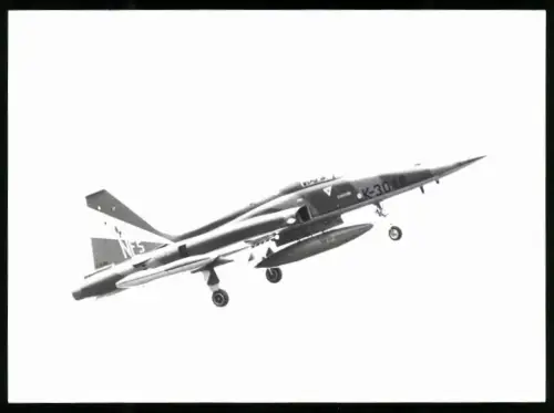 Fotografie Flugzeug Northrop F-5 Kampfjet mit Kennung K-3048